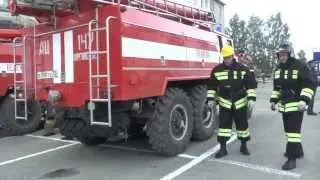 падение бойца с трехколенки нипочём (соревнования пожарных) Тюмень