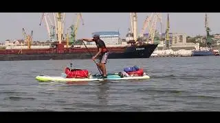 Из Киева в Херсон на SUP-борде - к нам прибыл путешественник-рекордсмен Антон Бондаренко