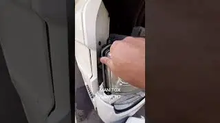 Замена лампы ближнего света на MAN TGX. / Replacement of the low beam bulb on the MAN TGX.