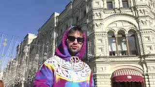 Йог на Красной площади.