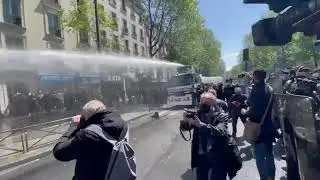 Fransa'da polis Filistin'e destek eylemine saldırdı