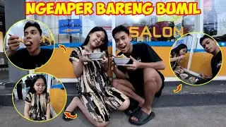 MAKAN BAKSO PINGGIR JALAN BARENG BUMIL