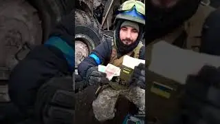 Русские Бегут !!!!! Русские солдаты грабят Украинские города и села !