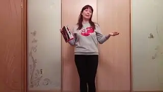 Трикотажная толстовка с принтом и пайетками от Александра Рогова для Фаберлик