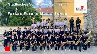 Die Big Band des Städtischen Von-Müller-Gymnasiums Regensburg in der Partnerstadt Budavár (Budapest)