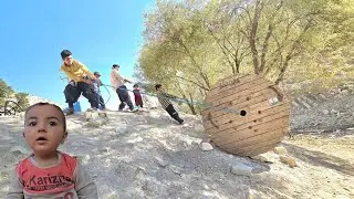 Connecting the power cable with the help of neighbors after hours of continuous efforts