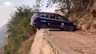 Auto Wenden An Der Klippe