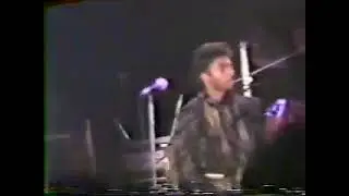 Show at the Roxy doing RIGHT BEHIND YOU.  Video and sound a little blurry due to hand held camera