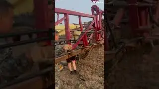 Ремонт в поле , работа сварочного аппарата #farming #seeds #potato #agriculture #сельскоехозяйство