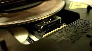 Ремонт музыкальных центров Работа чтение CD привода.MPG