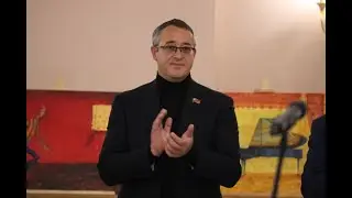 20.01.2020. Алексей Шапошников открыл выставку картин «Зеркальное прикосновение»