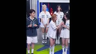 zhang hao and yuna moment 😳💞 #zhanghao #yuna #zb1 #itzy #zerobaseone #moments #kpop #fypシ #mc #cute