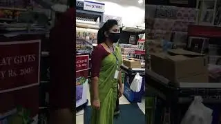 Sri Lankan Girl Navel Show In Saree 