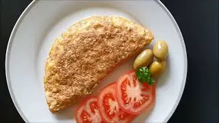 Oats Omelette 💯🤙 If you have 2 tbsp oats and 2 eggs, make this delicious recipe for breakfast