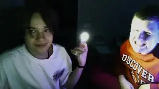 Я ИГРАЮ В ХАЛФ ЛАЙФ И МЕНЯ ПИЗДЯ ПОДУШКОЙ SKADD12