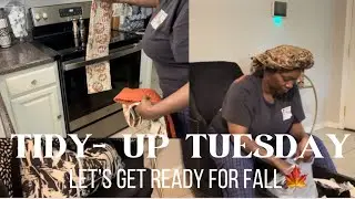 LET’S DECORATE MY SMALL RENTAL HOME FOR FALL•ALL THE FALL FEELS• SMALL HOME DECOR #decor #rental