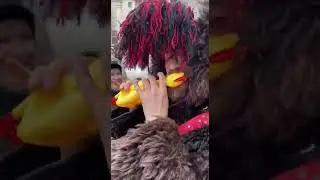 У скомороха и курица саксофон 🐔👹🎷 #манежка2020 #масленица #фолкпогост #ряженые #скоморох #окрута