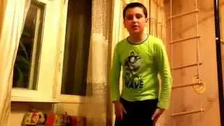 четко зачитал рэп