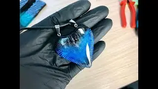 Кулон зуб акулы из дерева и смолы