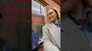 Флиртую с красавчиком 😂
