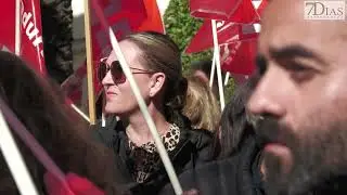MANIFESTACIÓN EN BADAJOZ PARA QUE LOS CONDUCTORES DE AUTOBUSES SE JUBILEN ANTES