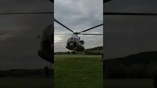 Посадка Ми-8 забирает спасателей #мчсроссии #ми8 #мчс