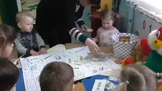Двухлетки читают.  Восьмой месяц обучения