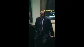 Хочет купить банк из-за ерунды 