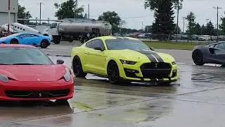 Lamborghini doing a donut