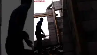 Tukang bangunan marah, proyek dihancurkan.