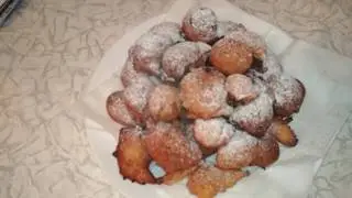 Пончики на кефире с творогом.