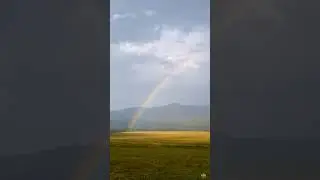 Радуга в горах.