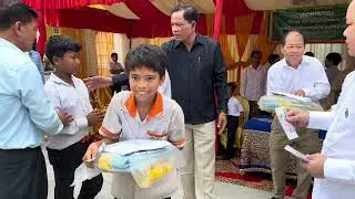 កម្មវិធីសម្ពោធសមិទ្ធផលថ្មី និងចែកអំណោយសិស្សានុសិស្ស🥰 / Kh Vlog