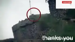 Bharti fouji phttar Mar kr check kr raha ha Pakistani jouji ha ya nhi