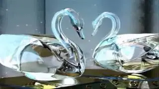 Футаж Стеклянные лебеди 1