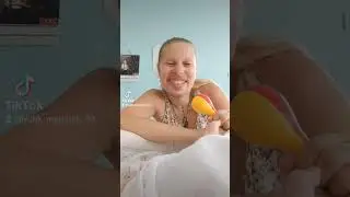 Сама с двумя детьми