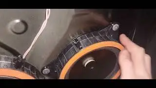 2019 toyota rav 4 rear speaker don't work