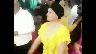 QUAND LA FEMME  DU PATRON DE LA MUSIQUE  AFRICAINE KOFFI OLOMIDE EXPRIME SA JOIE👇👇