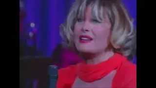 Emel Sayın Söylüyor / Ayrılmalıyız Artık