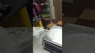 пьяная продавщица.
