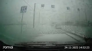 Зима неожиданно пришла. Снегопад.