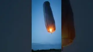 сделали огромный небесный фонарик