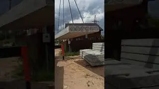 Разгрузка манипулятором, шаланда не зайдëт