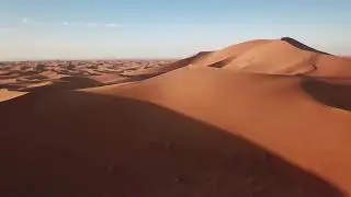 Suspenseful beat in the Moroccan Sahara