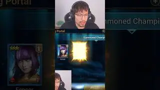 I am so lucky! I just pulled Raphael (TMNT) from Ancient Shards in Raid Shadow Legends 