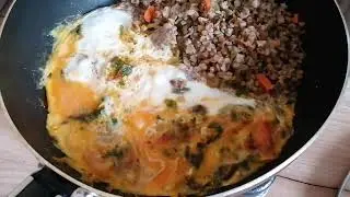 рецепт вкусной яичницы,главное не лениться