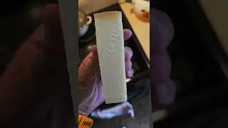 настоящий швейцарский сыр из сырого молока в магазине 