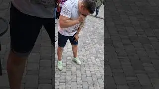Как надуть бутылку 😁#фокус #манипуляция #magic #wizard #как #что #трюки #магия #чудо #иллюзия
