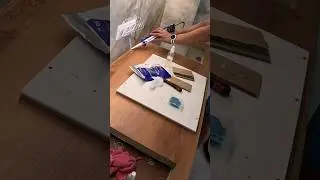 Силикон вместо плинтуса на кухне. Вклейка мойки. 