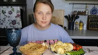 Мукбанг Лапша, капуста под сыром/Квартиры смотрим дальше